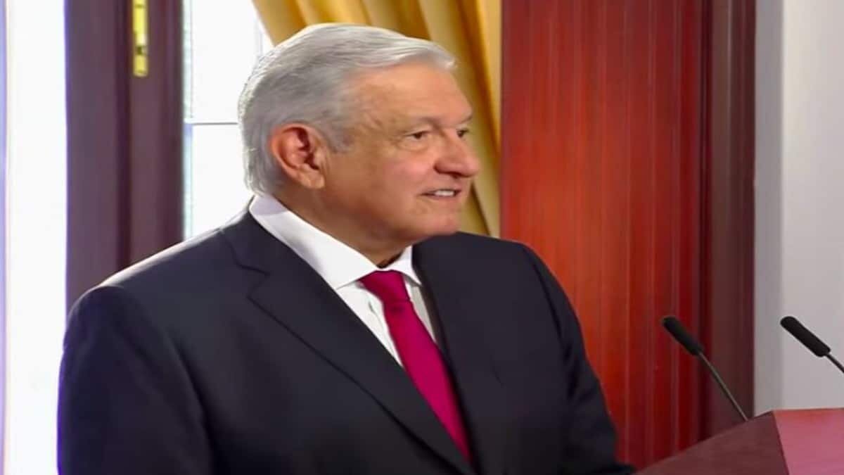 Como parte del Tercer Informe de Gobierno, el presidente resaltó los esfuerzos de su administración para detener la "ola privatizadora" en México.