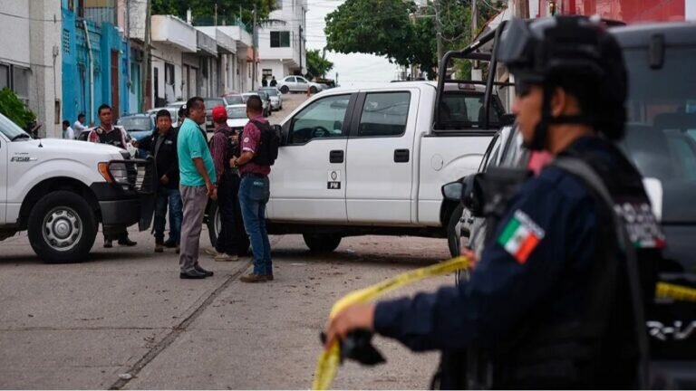 Combate a la pobreza, salud e inseguridad son tres de los pendientes de AMLO de cara a su Tercer Informe de Gobierno.
