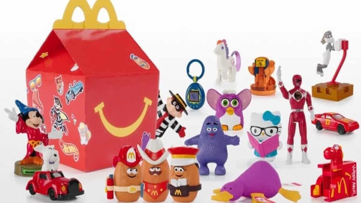 La compañía decidió sustituir los plásticos de sus populares cajitas felices a fin de apoyar la ecología.