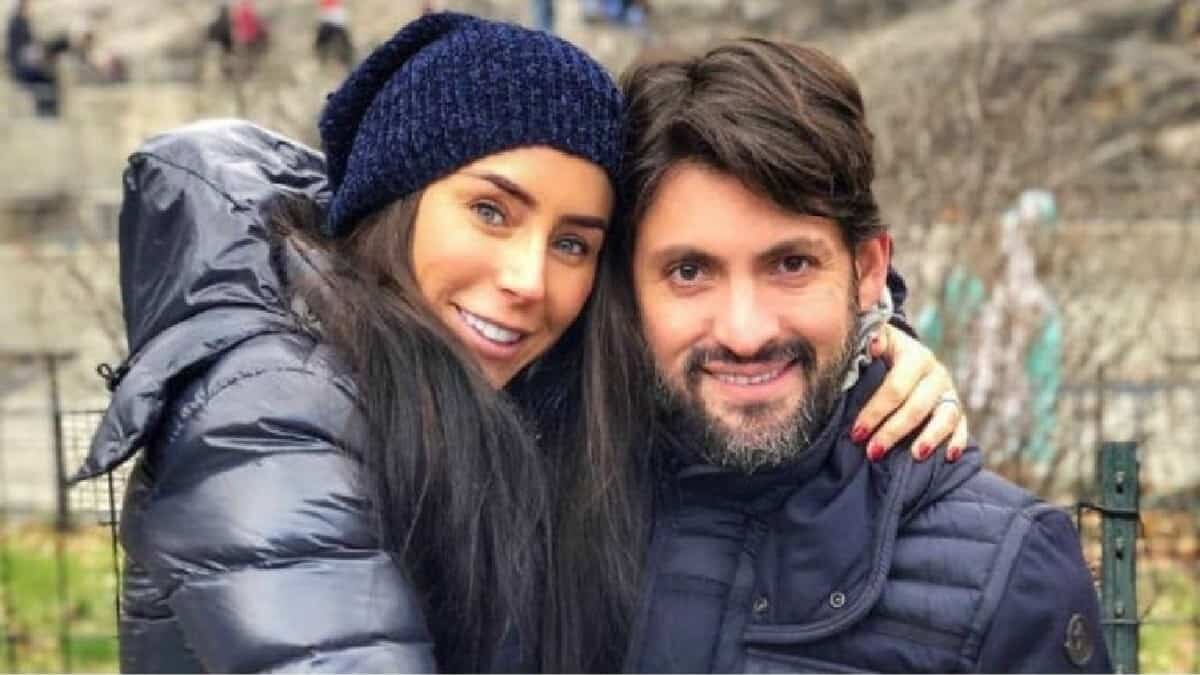 La conductora y su esposo son acusados de participar en una red de lavado de dinero, así como de otros delitos.