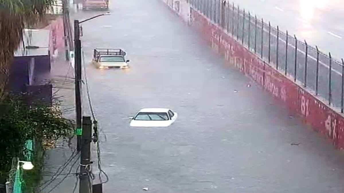 Al menos dos personas murieron a consecuencia de las intensas lluvias que afectaron a los mencionados municipios del Edomex.