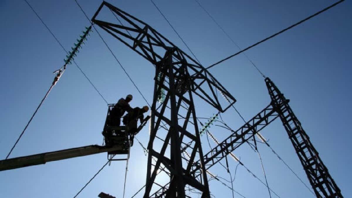 La reforma eléctrica que se prevé aprobar será un duro golpe tanto para las empresas como para las familias mexicanas.