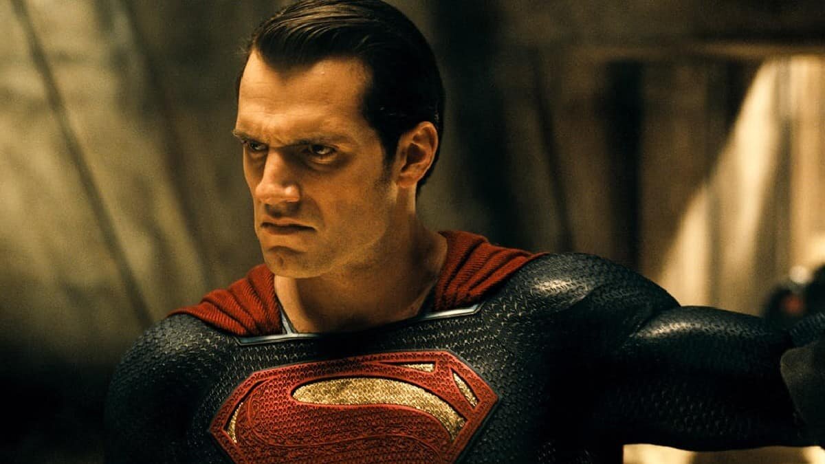 Cambia presentadora a Superman de bando (Video)