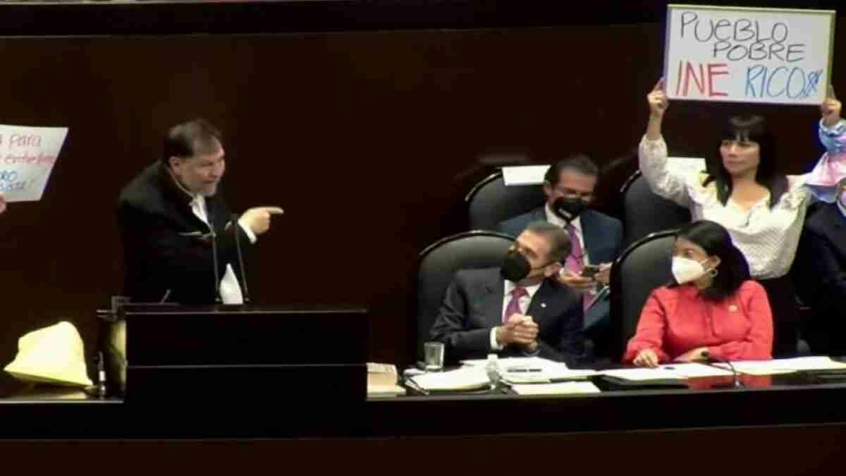 Noroña pide renuncia y juicio político contra Lorenzo Córdova, consejero del INE