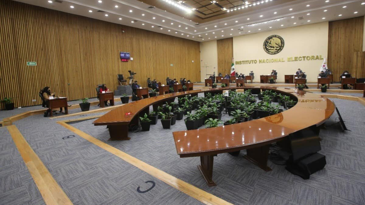 Partidos recibirán más de 5 mil mdp tras asignación del INE