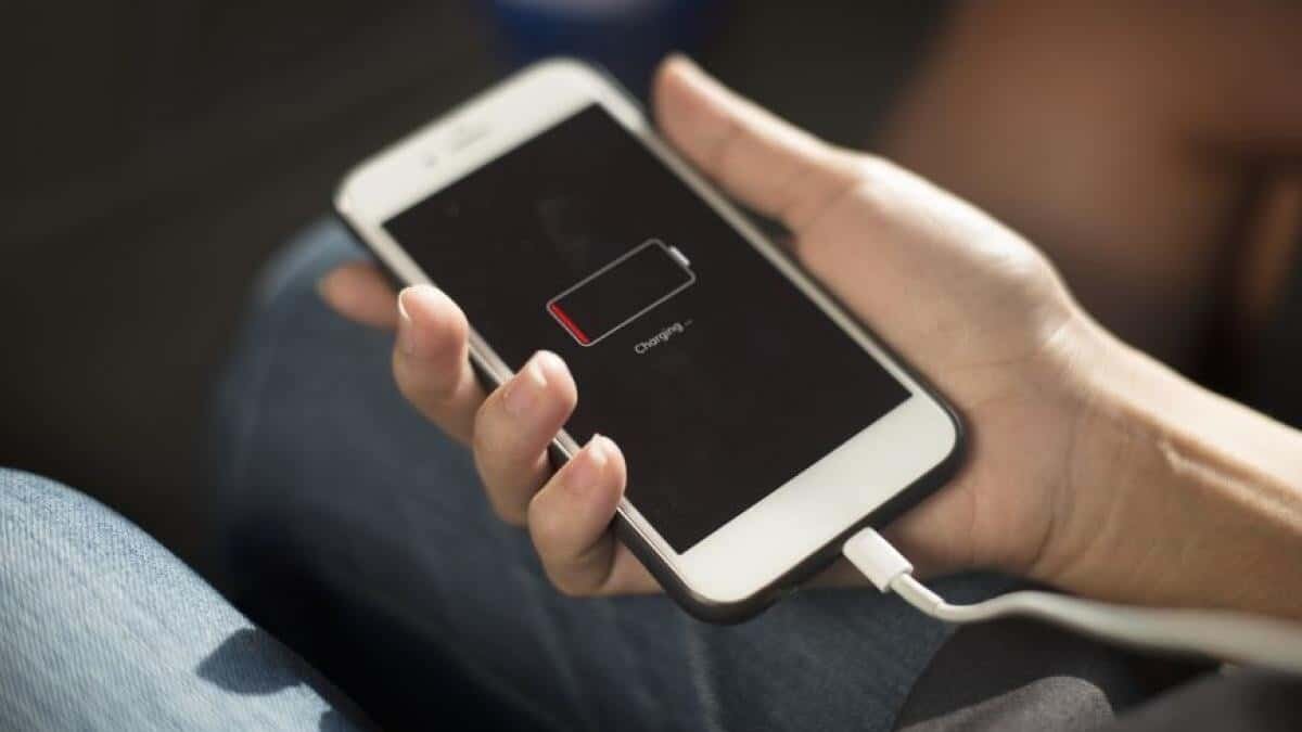 Conoce este truco para que tu celular avise que esta cargado