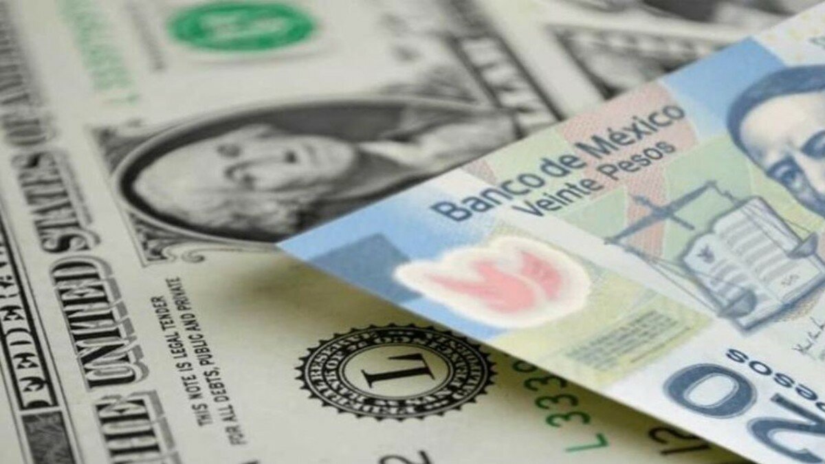 Rebasa dólar los 21 pesos al iniciar 2022