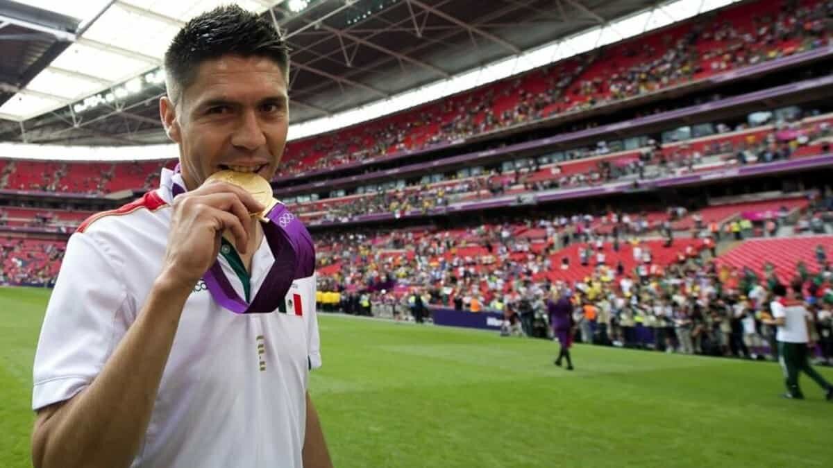 Anuncia Oribe Peralta retiro tras 19 años de carrera (Video)