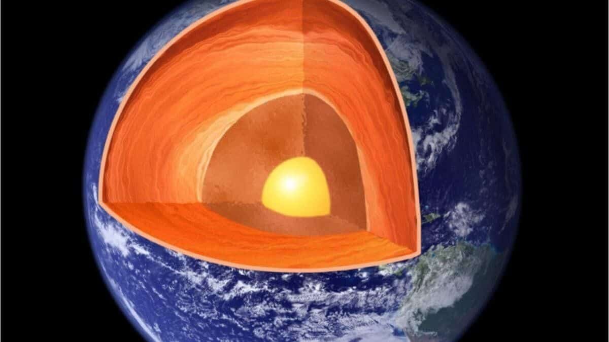 núcleo de la tierra se enfría rápidamente