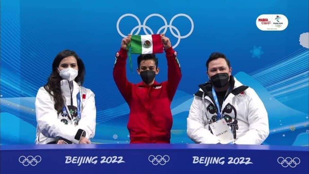 Donovan Carrillo en la final de patinaje artístico en Beijing 2022