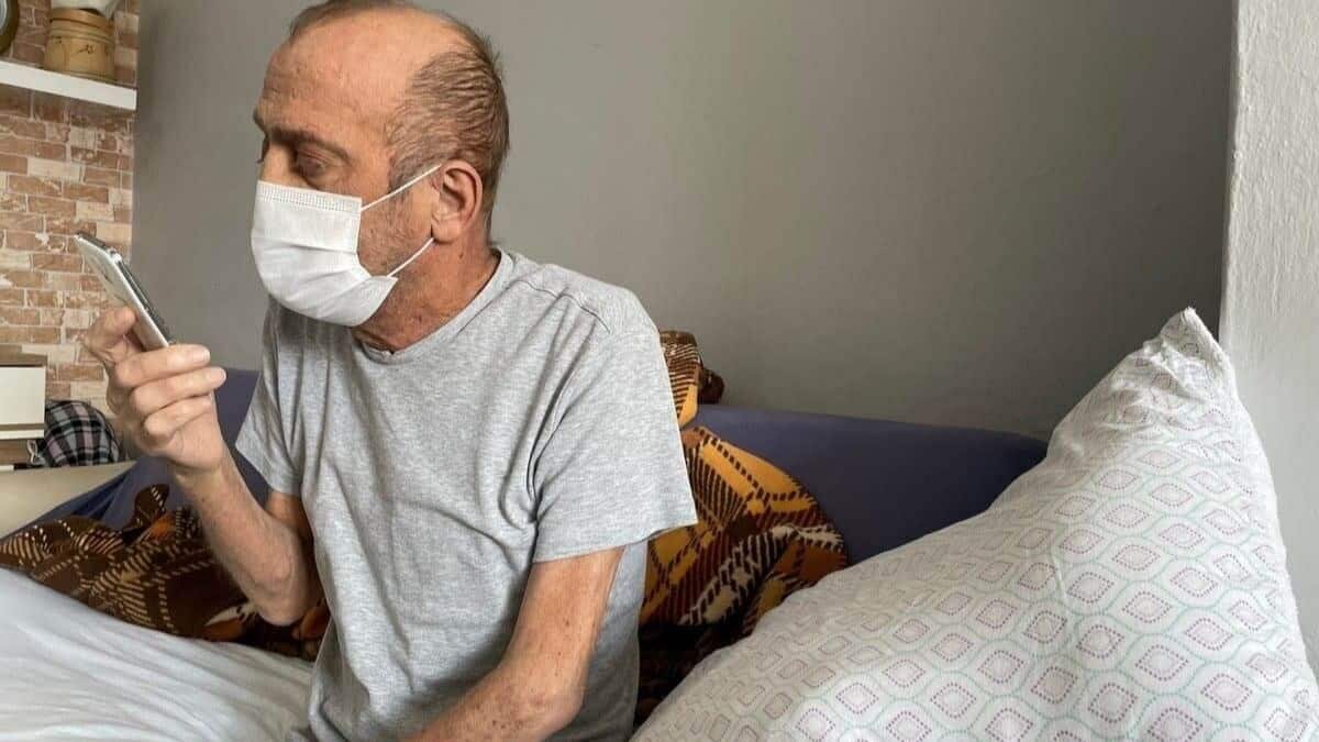 Este hombre ha salido positivo en 78 pruebas por lo que lleva 14 meses aislado