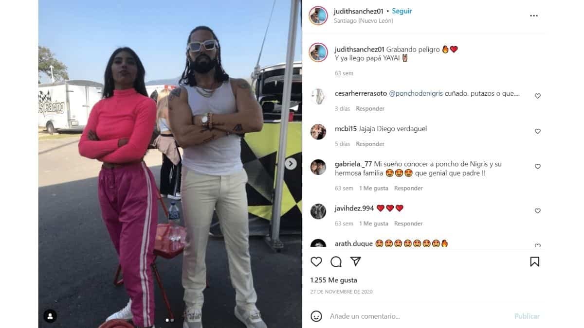 cajera del Oxxo baila reggaetón
