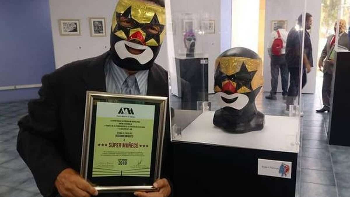 El luchador había pasado varios días en el hospital, pero su familia decidió llevarlo a casa.