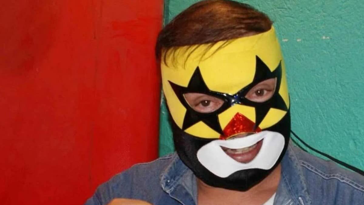 El luchador había pasado varios días en el hospital, pero su familia decidió llevarlo a casa.
