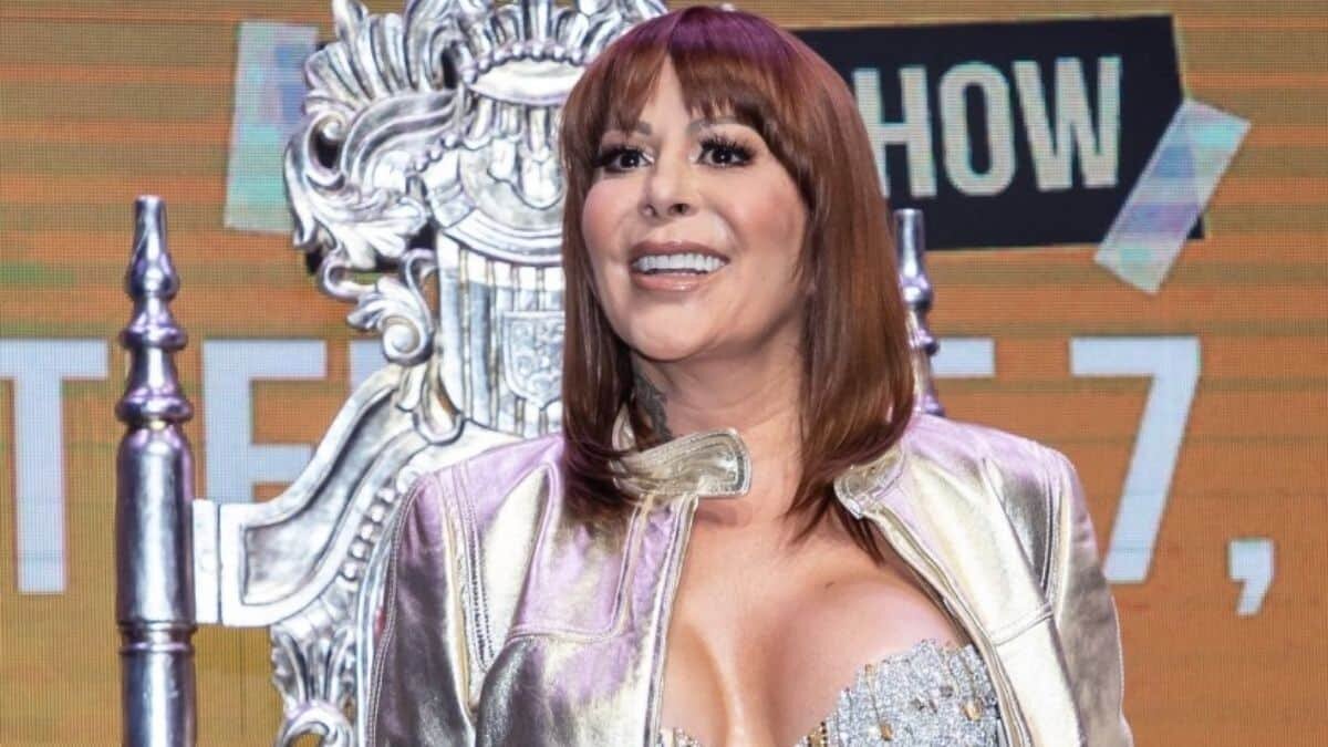 Aparece Alejandra Guzmán con radical cambio de look