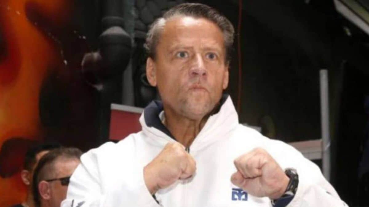 Estalla Alfredo Adame ante insultos en peluquería