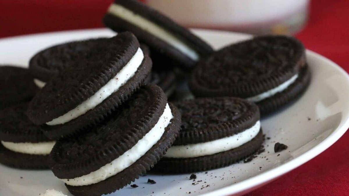 físicos señalan cuál es la mejor manera de comerse una galleta Oreo