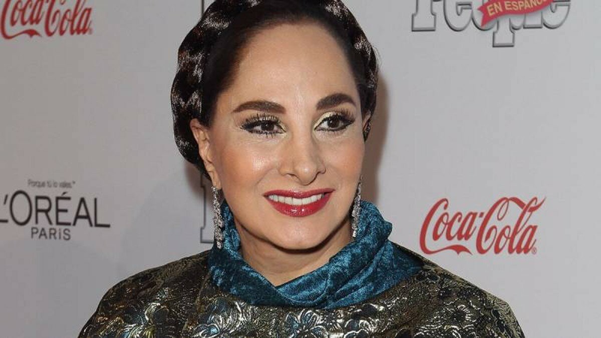 Hospitalizan a la actriz Susana Dosamantes por cáncer de páncreas