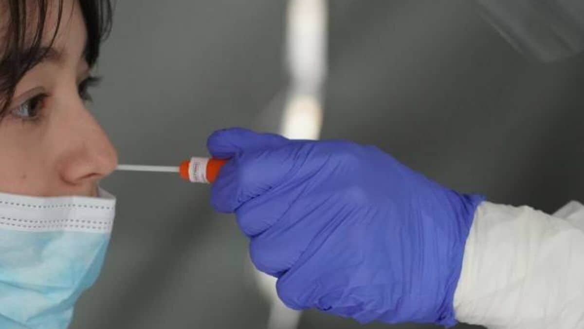 Incluyen al Covid y al cáncer en listado de enfermedades laborales