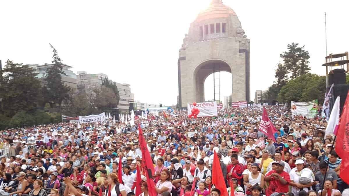 Morena mostró su verdadera cara al caer en prácticas que ellos mismos han criticado. Todo ello para tener contento a su "mesías".