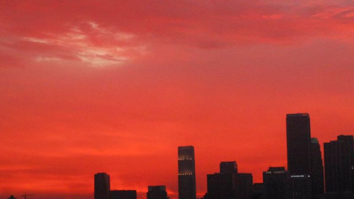 El cielo se tiñe de rojo en China