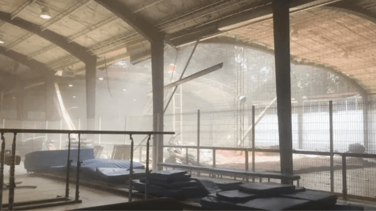 Cae techo de un gimnasio del IPN de Zacatenco
