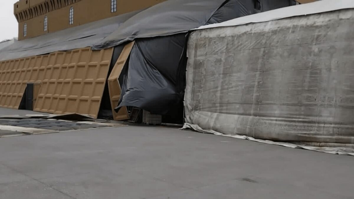 Daña viento réplica de Capilla Sixtina del Zócalo