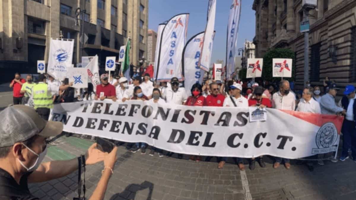 Telefonistas anuncian huelga a partir del viernes.