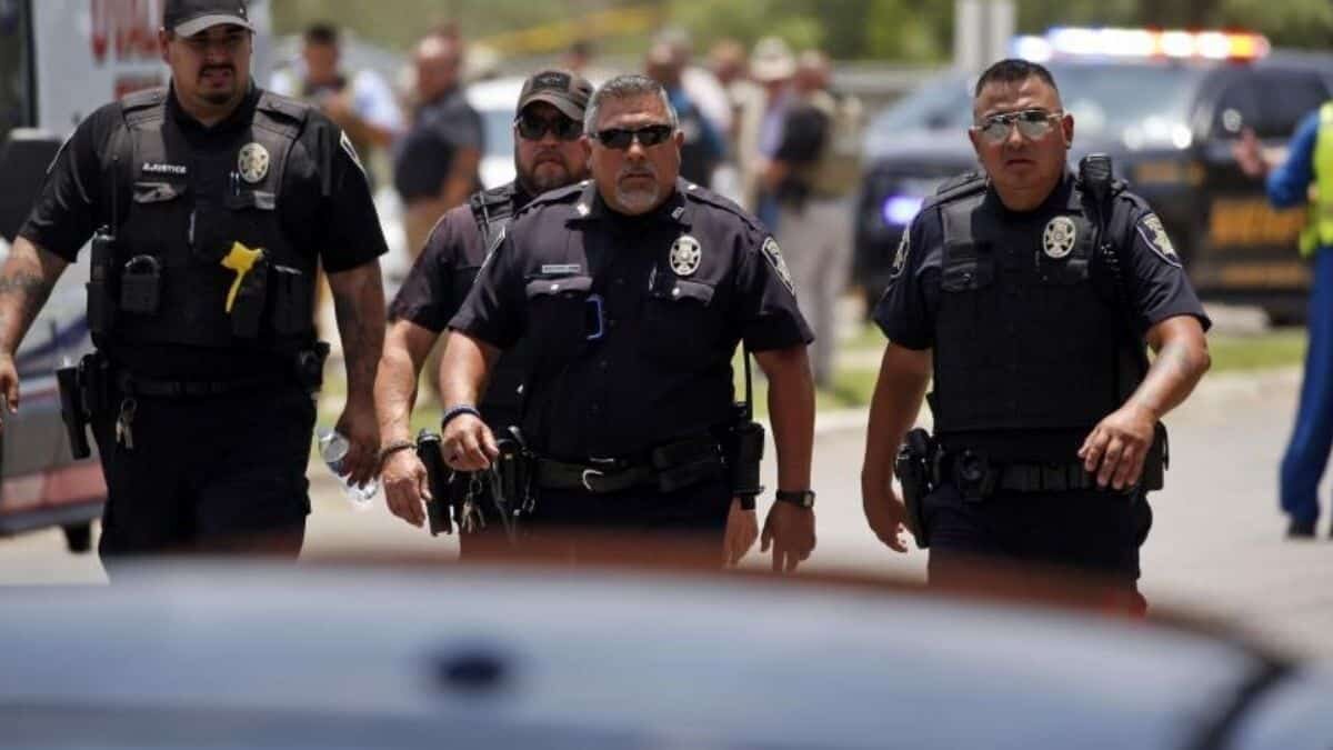 Autor de ataque en Texas mató a su abuela antes de la matanza (Videos)