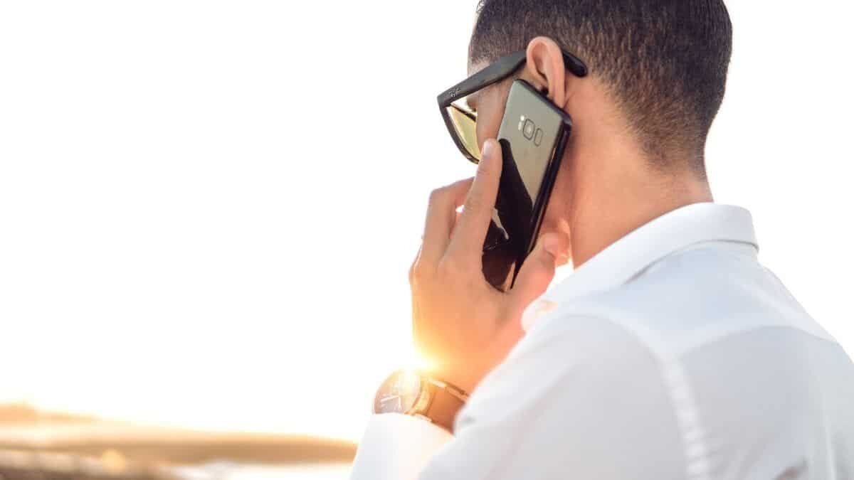 Así podrás escuchar audios de WhatsApp sin que nadie lo sepa