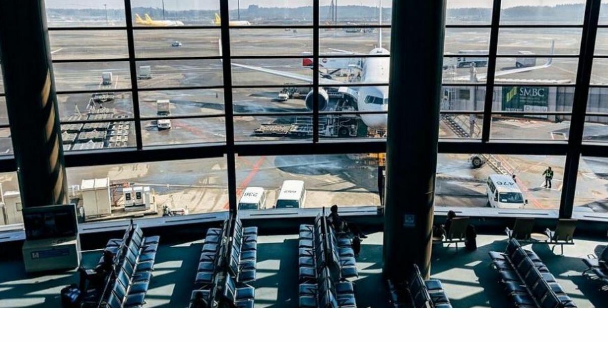 Provoca mujer falsa alerta de bomba para retrasar vuelo de su novio