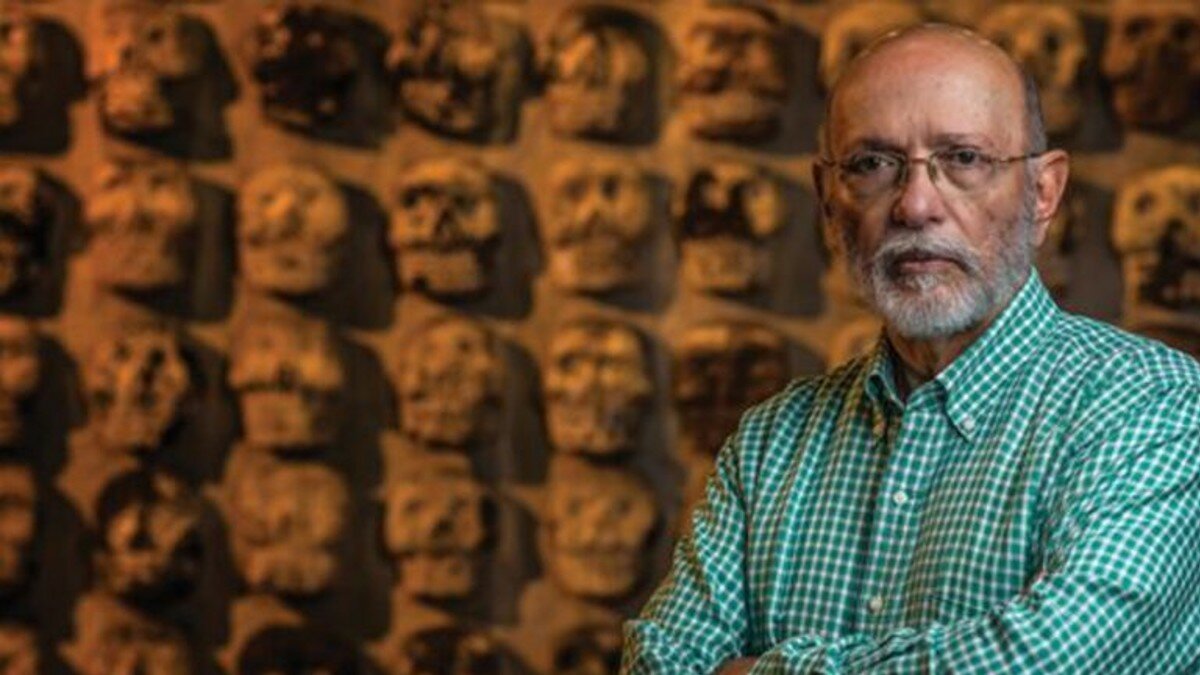 El arqueólogo mexicano fue galardonado por su importante trabajo en sitios como el Templo Mayor o Tula, entre otros.