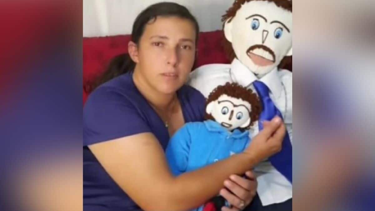 Se casa mujer con muñeco y ahora tienen hijos