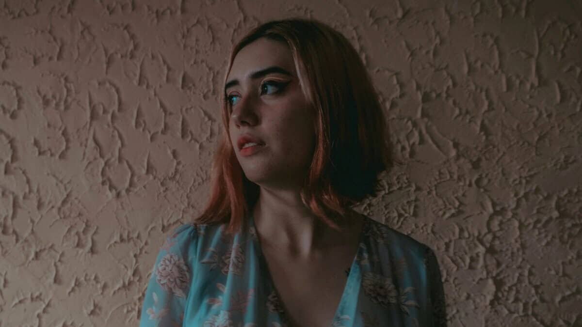 Solebrije lanza Heterocromía: una canción sobre extrañar a esa persona especial