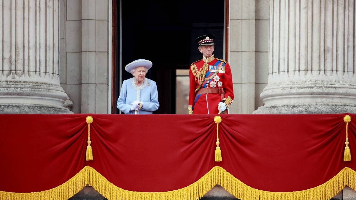 La reina Isabel II cumple 70 años de reinado