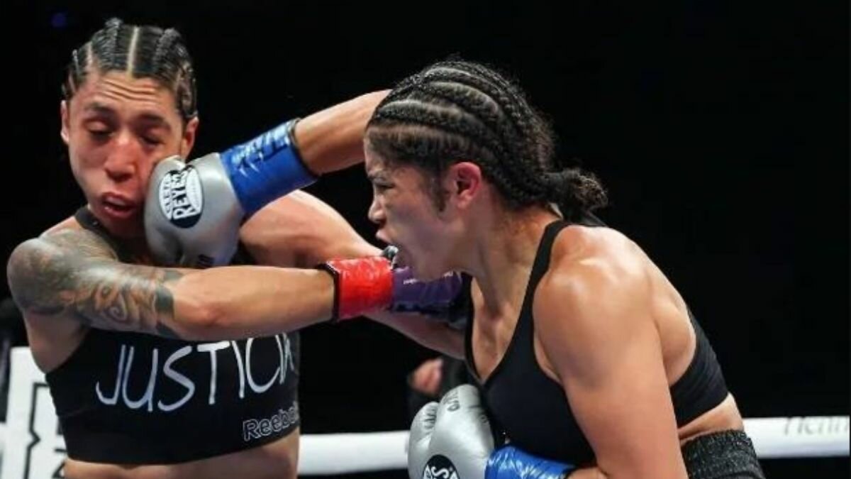 Implora boxeadora Alma Ibarra detener su pelea (Video)