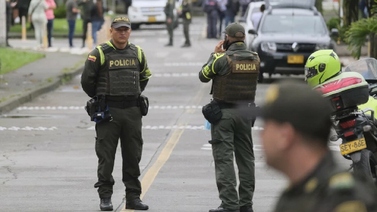 Mueren calcinados 51 presos en cárcel colombiana