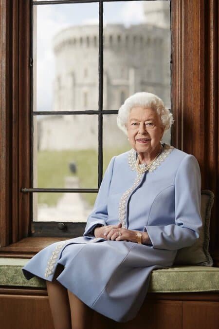 La reina Isabel II cumple 70 años de reinado