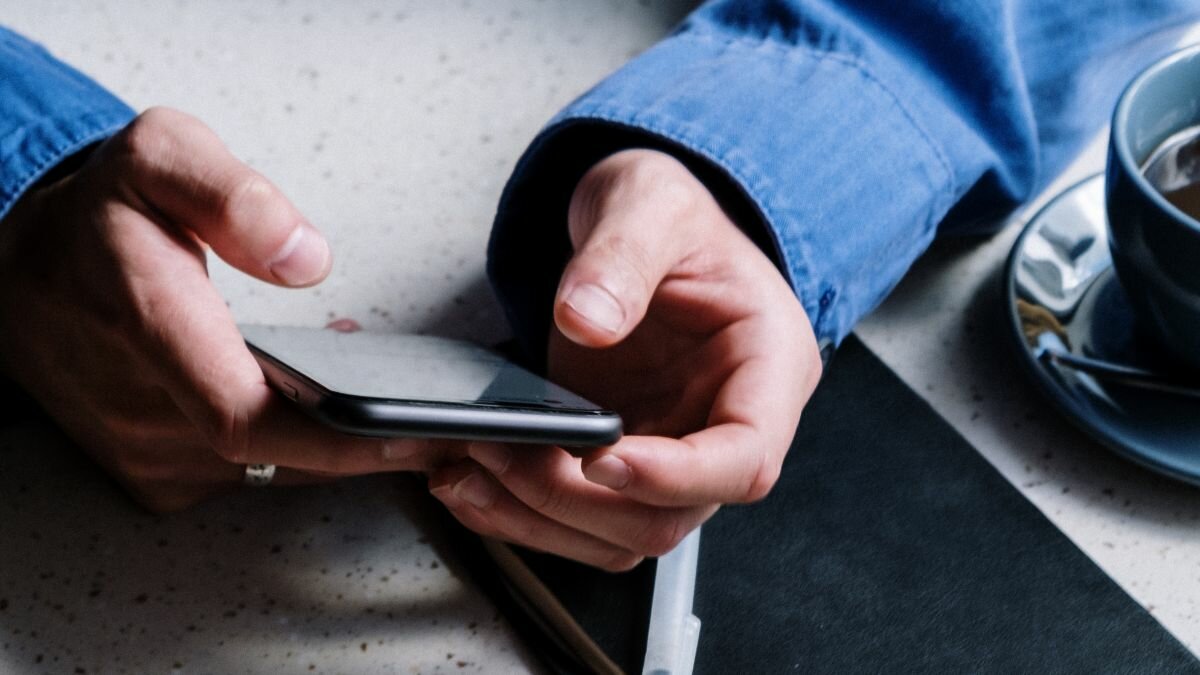 ¿Bloqueaste a tu ex? Aquí te contamos cómo recuperar las conversaciones