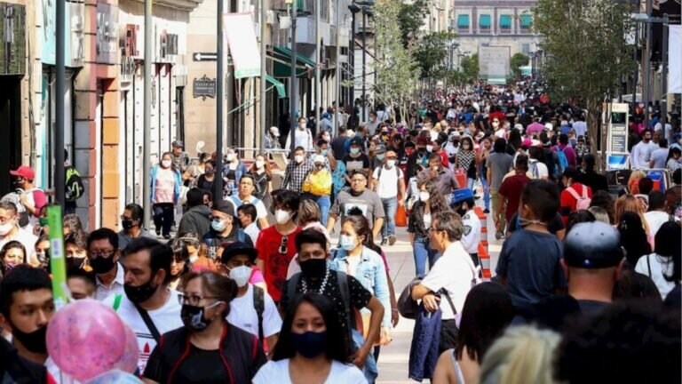 Esperan que nueva ola sea 'mayormente leve'; reportan más de 9 mil contagios