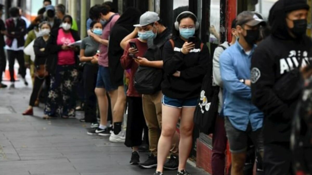 Esperan que nueva ola sea 'mayormente leve'; reportan más de 9 mil contagios