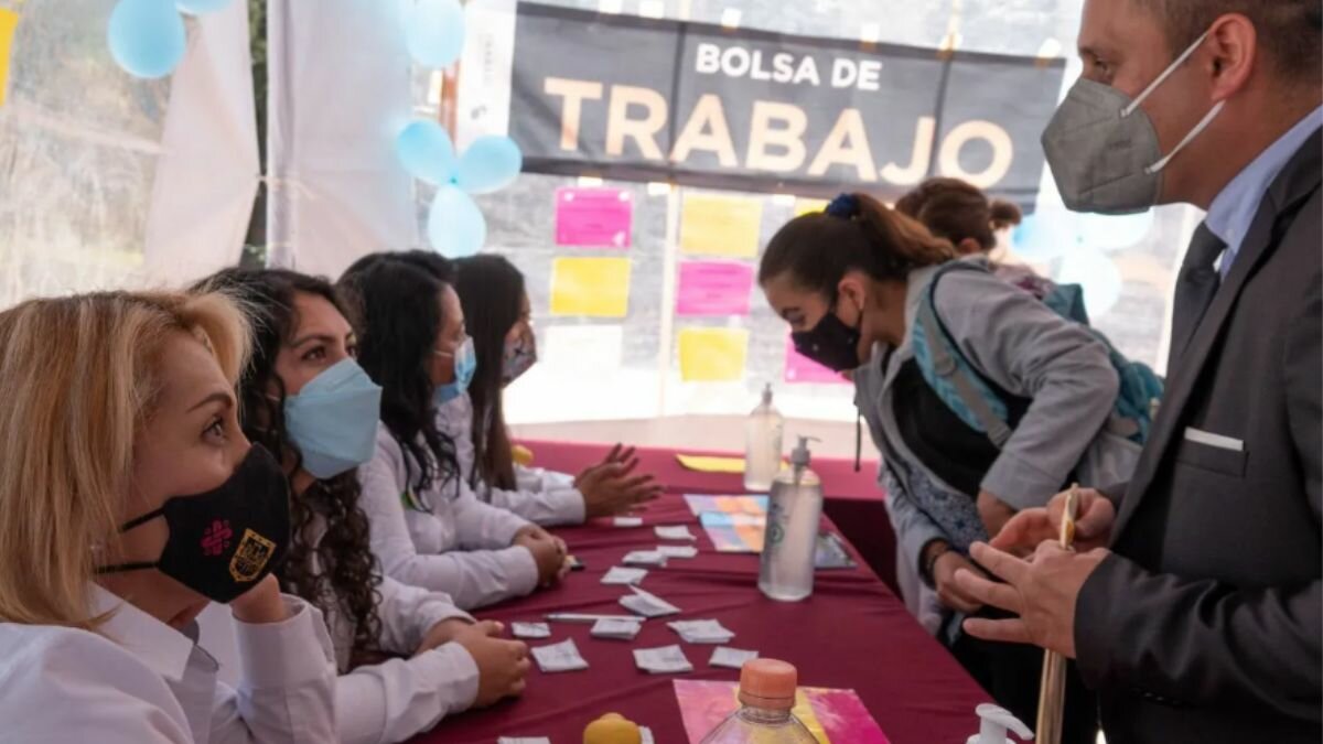 Pierde México casi 3 mil empleos formales en mayo