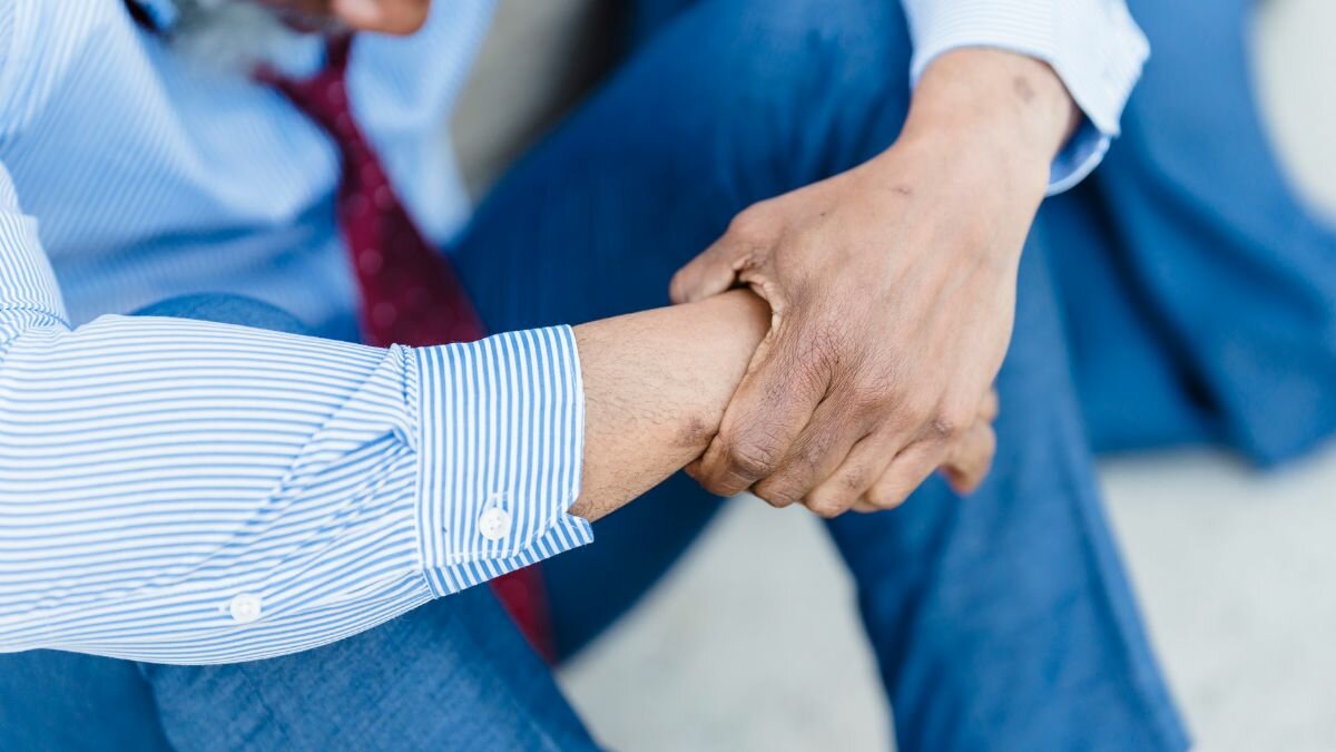 ¿Para qué sirve el líquido de las rodillas? Aquí te contamos