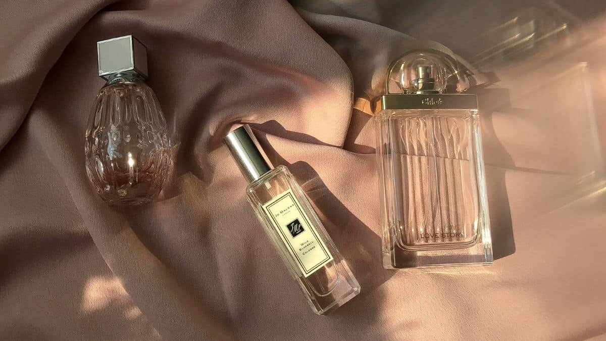 Usa estos 5 trucos para que tu perfume dure más