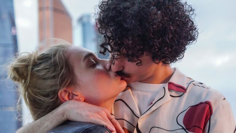¡Prepara tus labios! Estos son los tipos de besos y su significado