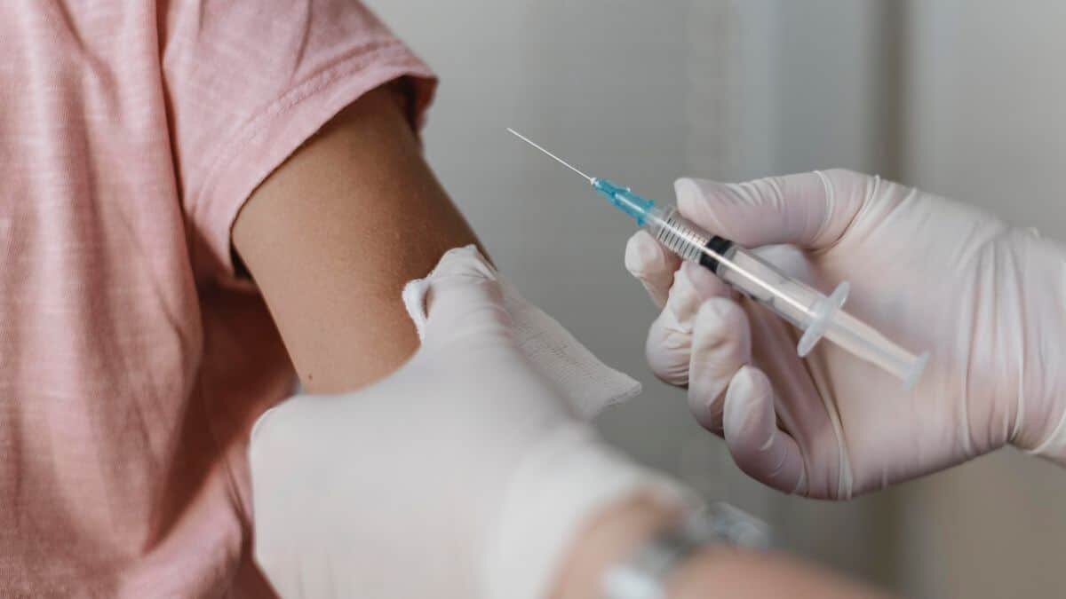 Anuncian inicio de vacunación a niños de 5 a 11 años