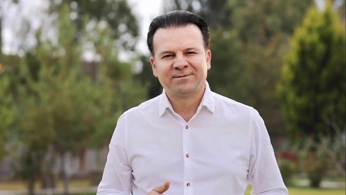 Presuntamente el priista ordenó una serie de ataques contra Marina Vitela, su rival por la gubernatura de Durango y que le aventaja en la recta final.
