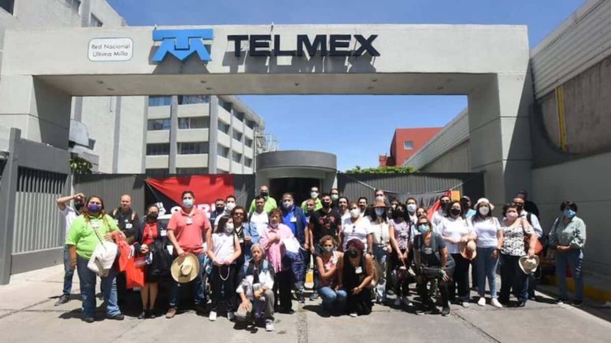 Se van a huelga trabajadores de Telmex; exigen cumplimiento de contrato