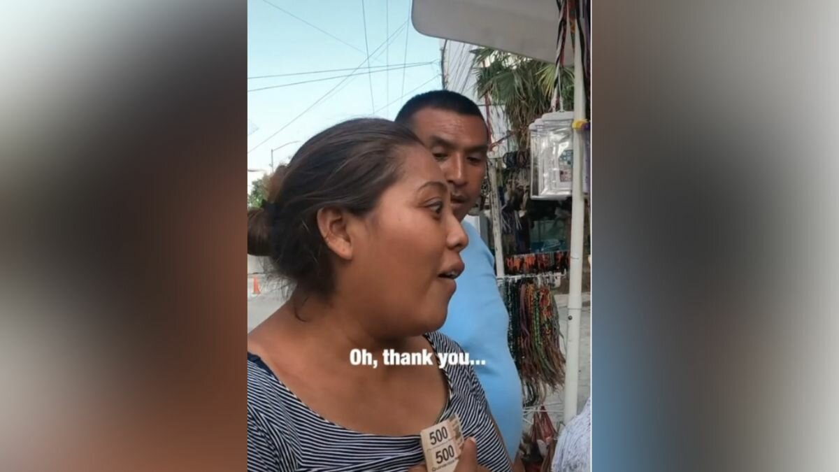 Sorprende tiktoker al comprar toda la mercancía de una artesana