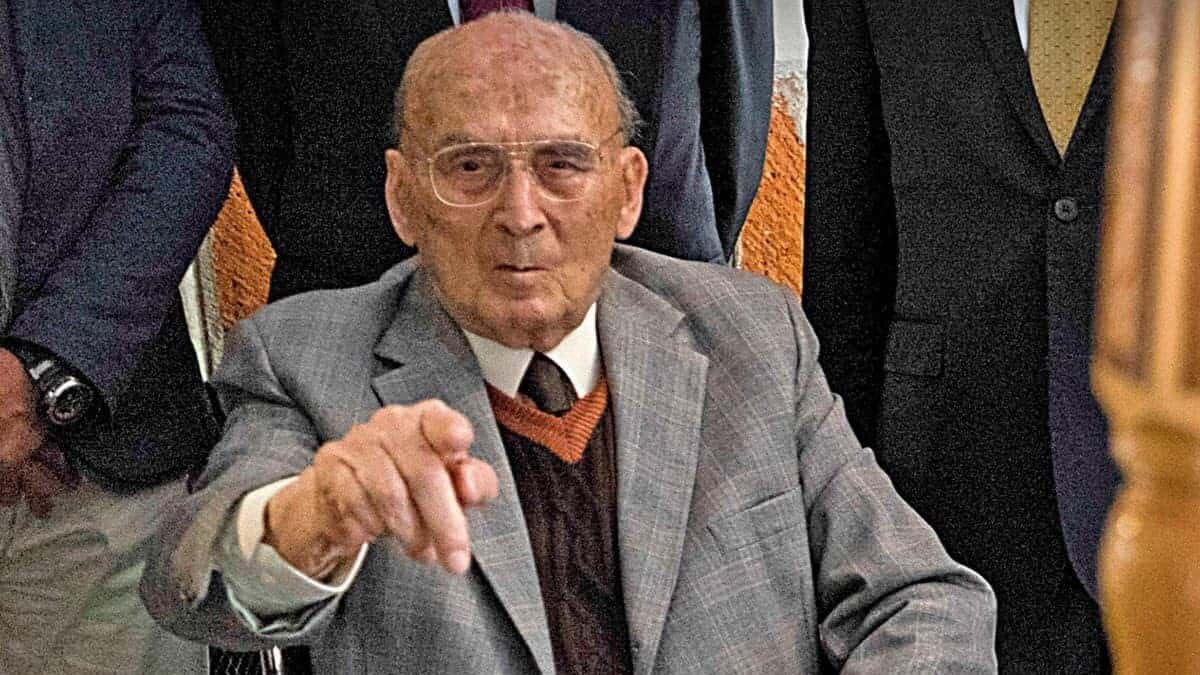 El otrora mandatario falleció la noche del viernes luego de permanecer aislado por varios años.
